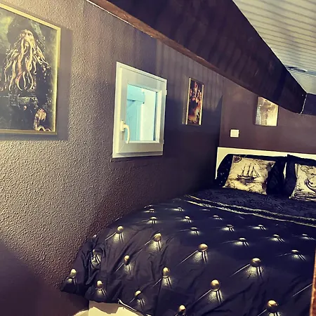 Le Refuge Des Pirates アパート アグド